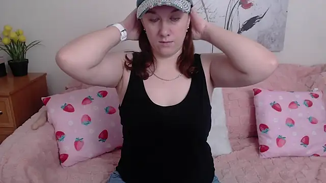 MarthaSimons online show from November 2025 06:17:01 AM