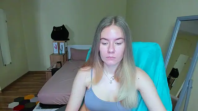 EmilyPaw online show from February 2025 06:40:02 AM