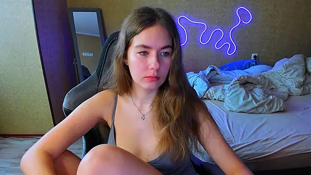 EmilyPaw online show from May 2026 10:21:02 AM