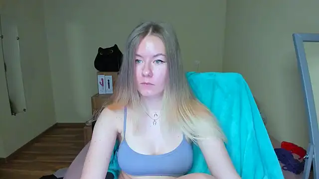 EmilyPaw online show from February 2025 09:13:02 AM