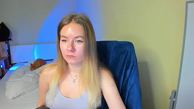 EmilyPaw online show from February 2025 10:42:02 AM