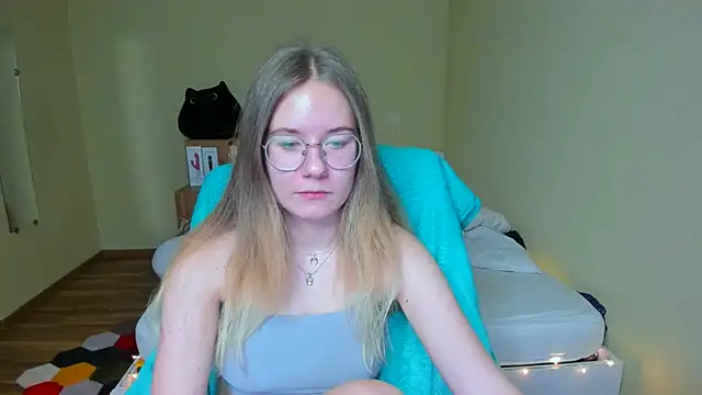 EmilyPaw online show from February 2025 05:31:02 PM