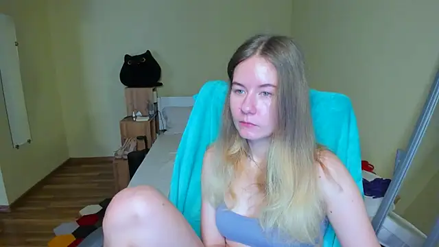 EmilyPaw online show from March 2025 07:05:02 AM