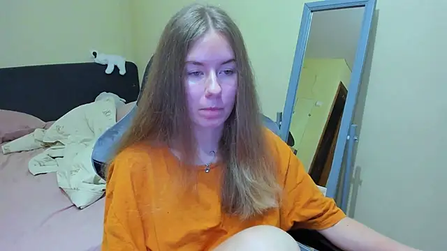 EmilyPaw online show from November 2025 03:39:01 PM