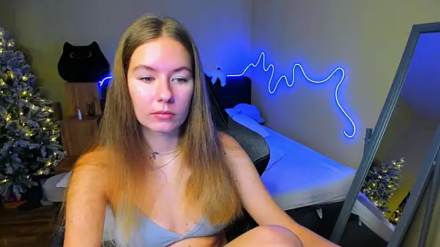 EmilyPaw online show from December 2025 08:51:02 AM