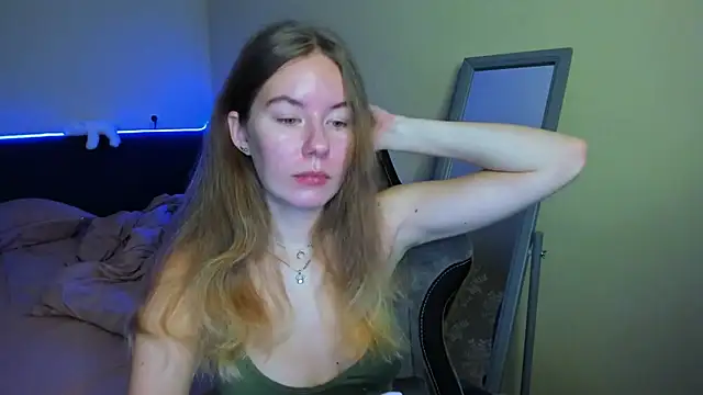 EmilyPaw online show from November 2025 08:06:01 AM