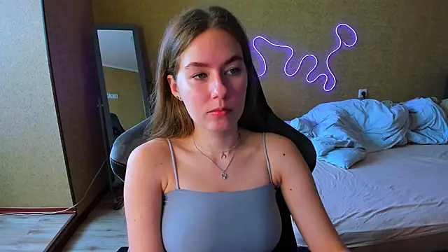 EmilyPaw online show from May 2026 10:54:01 AM
