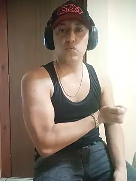 LuisMex1998 online show from May 2026 05:42:01 PM