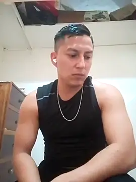 Snapshot of LuisMex1998 chatting on October 2025 05:50:01 AM LuisMex1998 online show from October 2025 05:50:01 AM