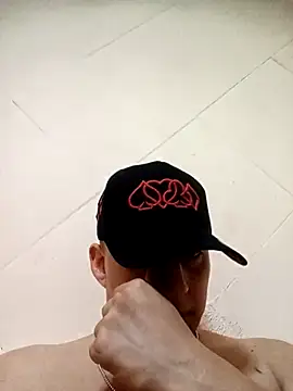 LuisMex1998 online show from April 2026 07:13:02 AM