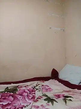 Snapshot of LuisMex1998 chatting on December 2025 04:06:02 AM LuisMex1998 online show from December 2025 04:06:02 AM