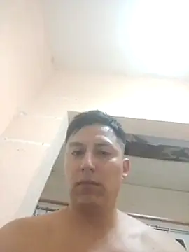 LuisMex1998 online show from February 2026 11:49:01 PM