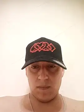 LuisMex1998 online show from May 2026 01:25:02 PM