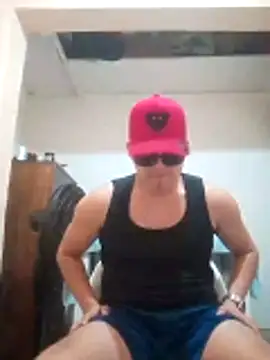 Snapshot of LuisMex1998 chatting on October 2025 09:19:02 AM LuisMex1998 online show from October 2025 09:19:02 AM