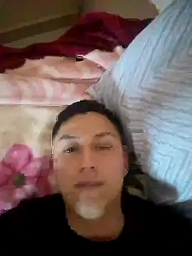 Snapshot of LuisMex1998 chatting on November 2025 02:15:01 AM LuisMex1998 online show from November 2025 02:15:01 AM