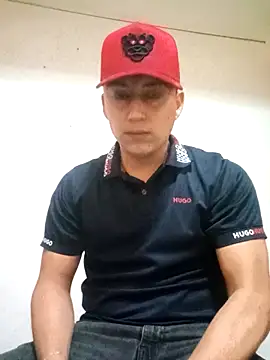 Snapshot of LuisMex1998 chatting on December 2025 03:38:02 AM LuisMex1998 online show from December 2025 03:38:02 AM