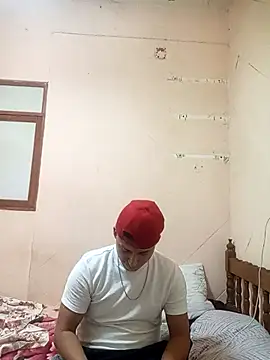 Snapshot of LuisMex1998 chatting on November 2025 01:27:02 AM LuisMex1998 online show from November 2025 01:27:02 AM