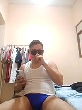 Snapshot of LuisMex1998 chatting on December 2025 09:48:02 AM LuisMex1998 online show from December 2025 09:48:02 AM