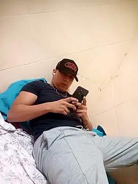 LuisMex1998 online show from March 2026 06:28:02 AM