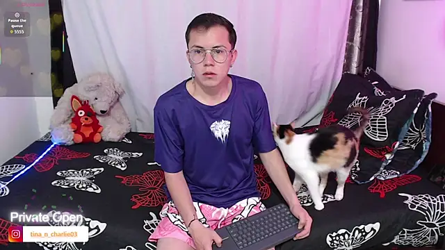 Tina 4 Charlie online show from September 2025 12:38:01 PM