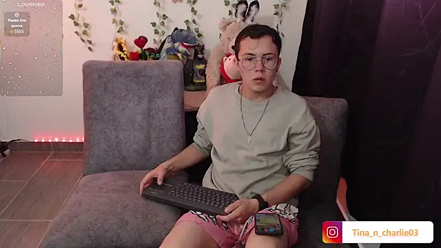 Tina 4 Charlie online show from January 2026 04:14:01 PM