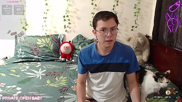 Tina 4 Charlie online show from November 2025 12:43:01 PM