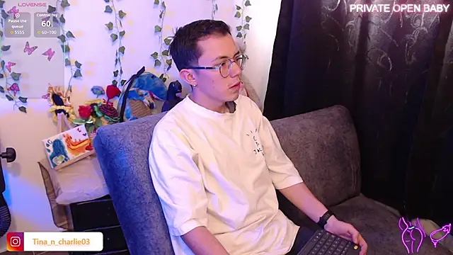 Tina 4 Charlie online show from November 2025 12:38:02 PM