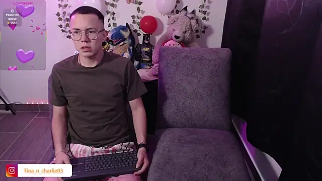 Tina 4 Charlie online show from February 2026 02:14:02 PM