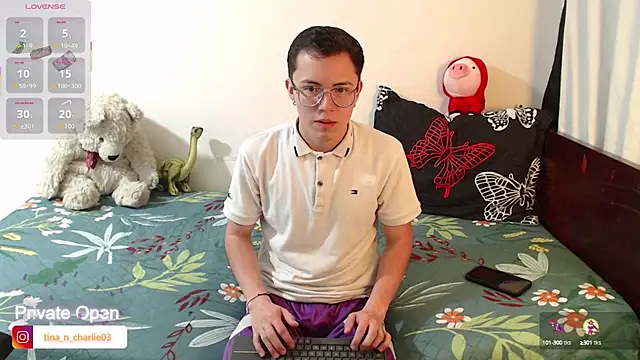 Tina 4 Charlie online show from October 2025 02:18:01 PM