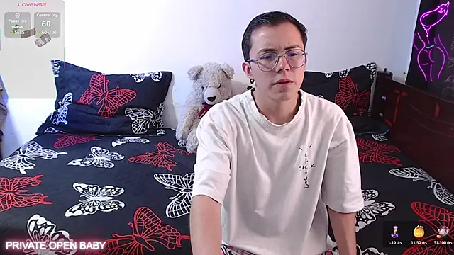 Tina 4 Charlie online show from October 2025 01:54:01 PM