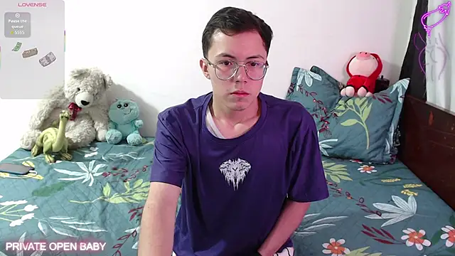 Tina 4 Charlie online show from October 2025 12:13:02 PM
