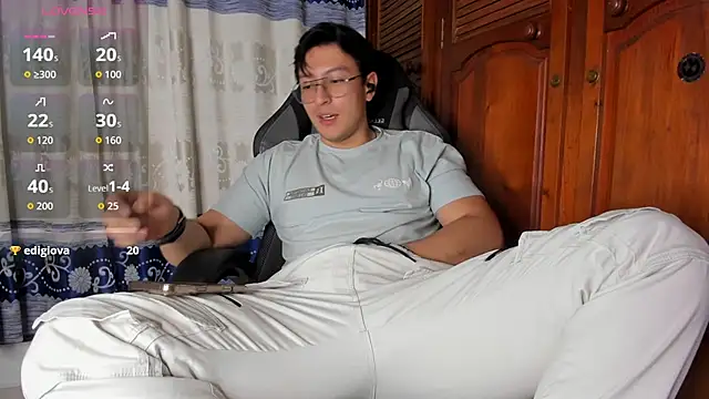 Snapshot of Amon__ashford chatting on February 2026 01:27:02 AM Amon ashford online show from February 2026 01:27:02 AM