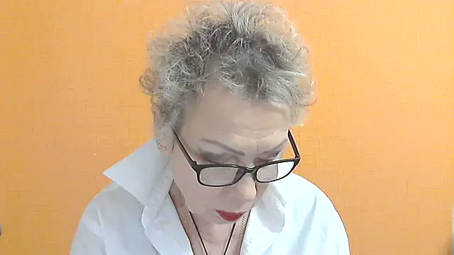 NessyJenixs online show from December 2025 05:15:02 PM