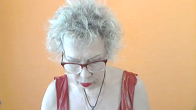 NessyJenixs online show from June 2026 06:25:02 AM
