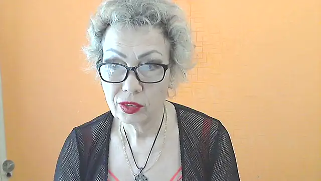 NessyJenixs online show from April 2026 07:15:01 AM