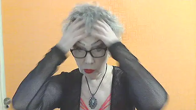 NessyJenixs online show from May 2026 01:29:01 PM
