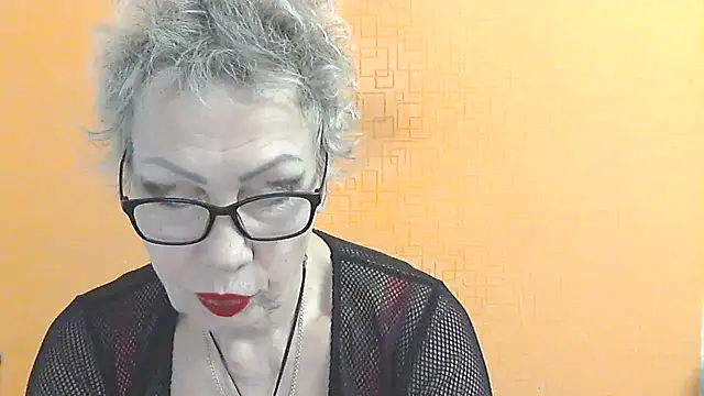 NessyJenixs online show from December 2025 07:40:01 AM