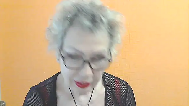NessyJenixs online show from February 2026 08:25:02 AM