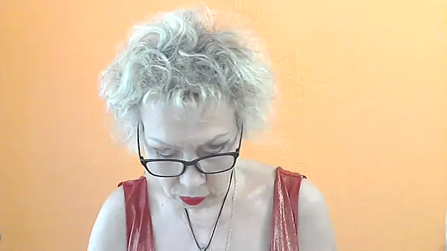 NessyJenixs online show from May 2026 01:06:01 PM