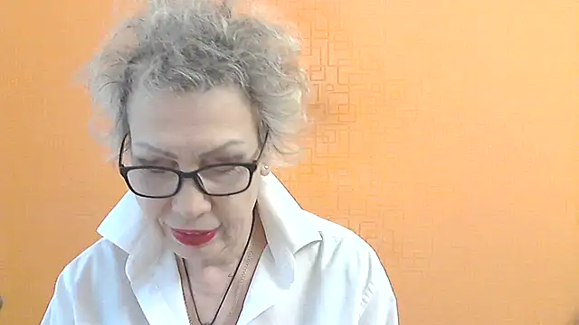 NessyJenixs online show from March 2026 02:40:01 PM