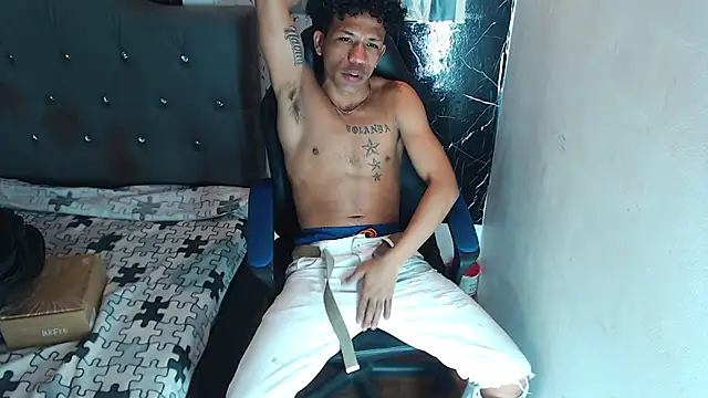 carlos alber12 online show from November 2025 08:30:01 PM