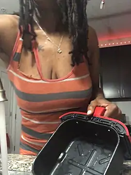 theprettysoles online show from April 2026 02:02:02 AM
