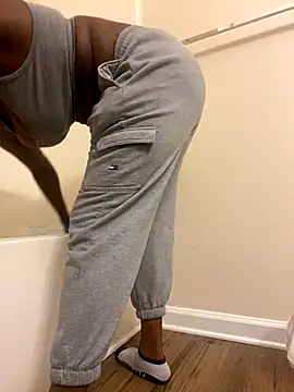 Snapshot of theprettysoles chatting on October 2025 09:15:02 PM theprettysoles online show from October 2025 09:15:02 PM