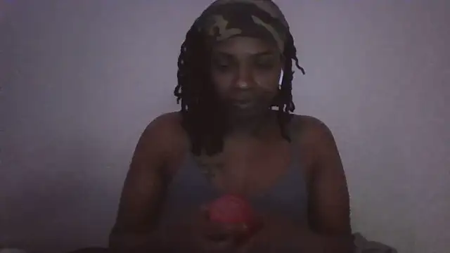 Snapshot of theprettysoles chatting on February 2025 01:30:02 AM theprettysoles online show from February 2025 01:30:02 AM