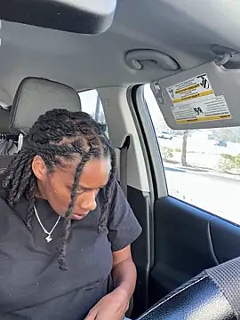 Snapshot of theprettysoles chatting on November 2025 02:28:02 PM theprettysoles online show from November 2025 02:28:02 PM