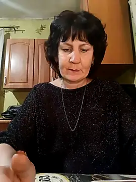 Snapshot of Laura_Kiss chatting on March 2025 06:53:02 PM Laura Kiss online show from March 2025 06:53:02 PM