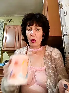 Laura Kiss online show from December 2025 03:21:02 PM