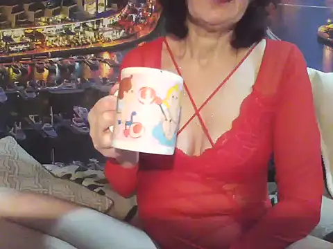 Laura Kiss online show from February 2026 04:04:01 PM