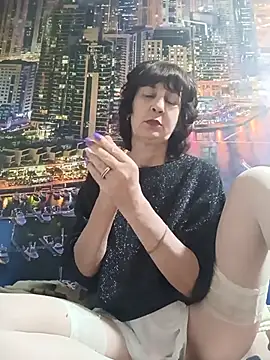 Laura Kiss online show from May 2026 03:52:02 PM