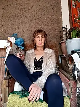 Laura Kiss online show from June 2026 07:52:01 AM